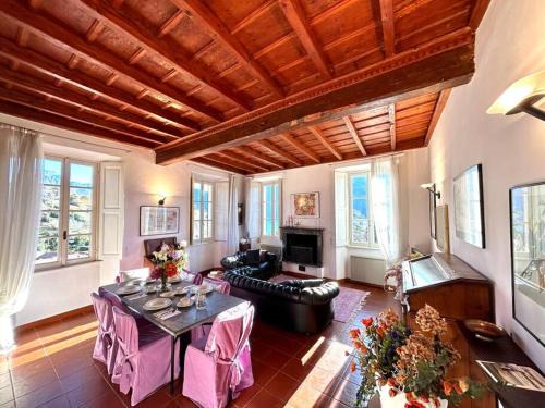 Tremezzo Apartment | Elegant apartment inside Villa Fontana