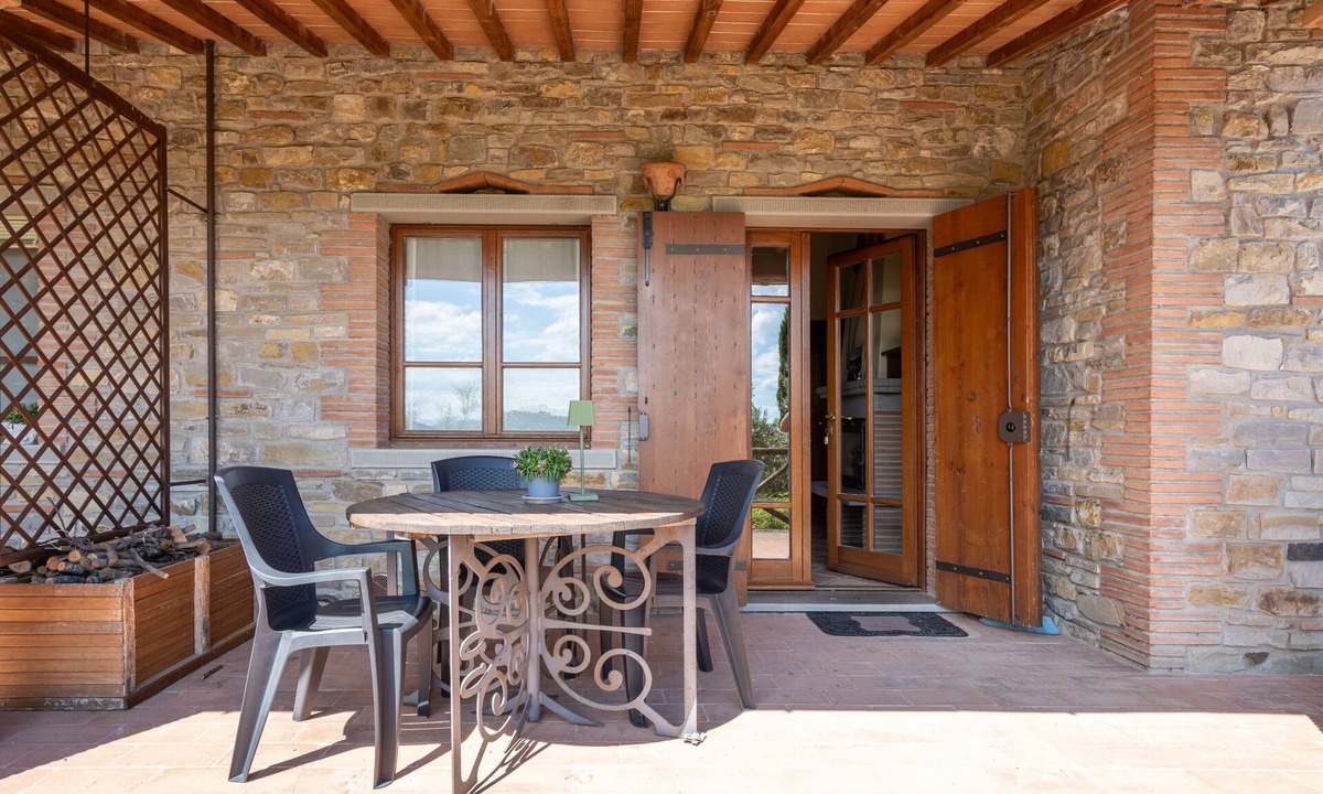 Pieve Santo Stefano Apartment | Farfalle e Fiori – Agriturismo with Experiences, Breakfast Included - Le Ceregne Bio