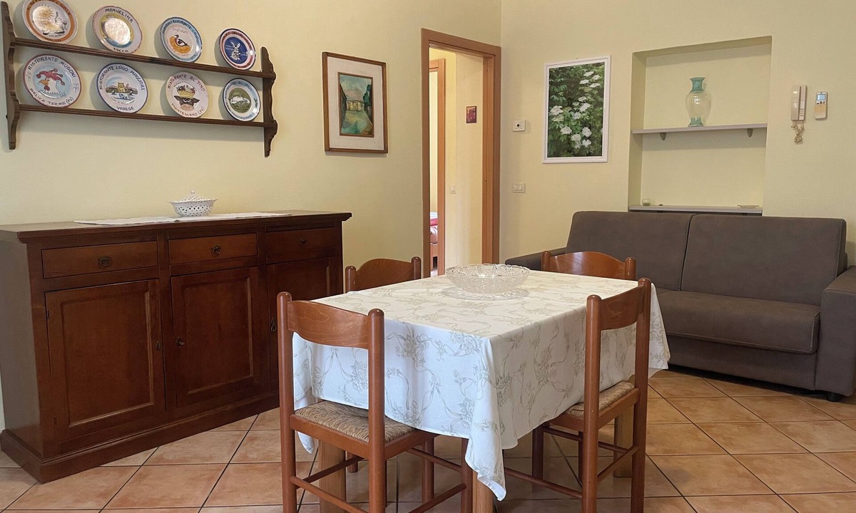 Broni Apartment | Fior Di Sambuco - One Bedroom Apartment, Sleeps 4