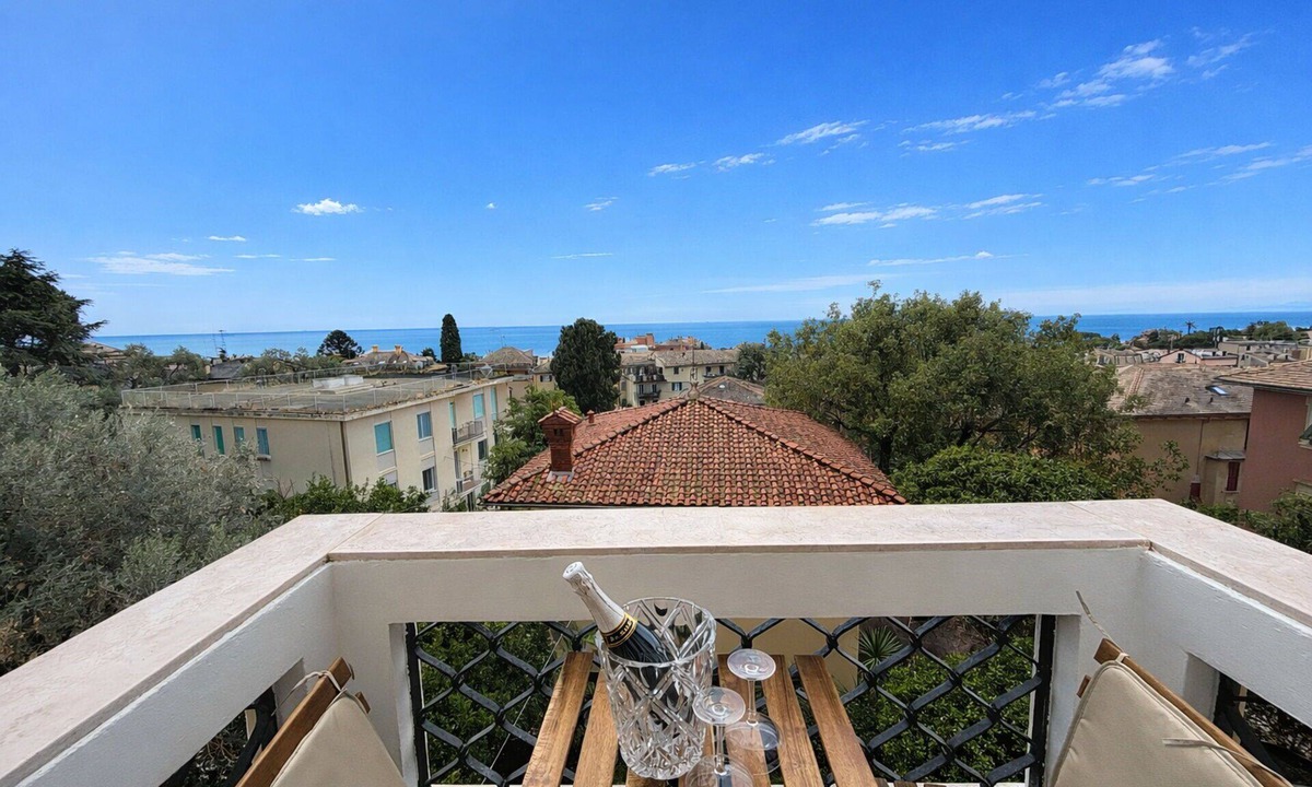 Nervi Apartment | Focaincontromano Seaview, Genova