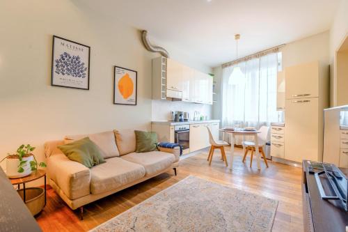 Careggi Rifredi Apartment | Giuliani 81