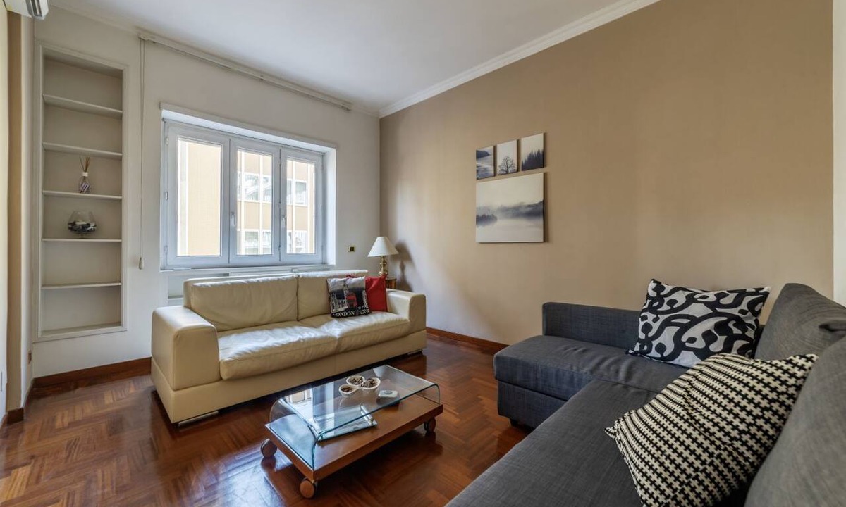 Trionfale Apartment | GuestHost - Elegant and comfortable 140sqm apartment that can accommodate up to 6 people. Located on the 2rd floor, with a lift (not suitable for disabled), of a building located few steps away from Cipro Metro Stop, the property is 12 minutes walk away