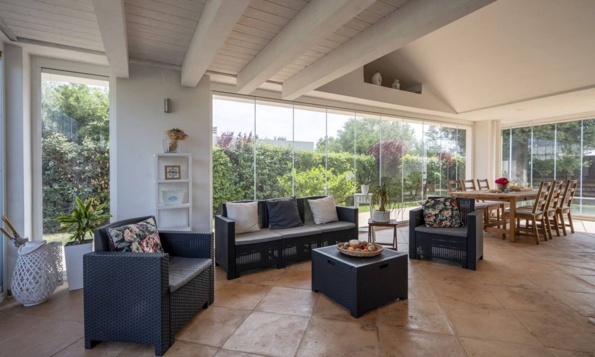 Polignano a Mare Villa | GuestHost - Splendid villa that accommodates 5 people, located in an exclusive residential complex on the hills overlooking the sea of ​Polignano. The villa is bright, with a large veranda and equipped patio to enjoy relaxing moments. Furnished with
