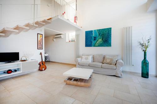 Municipio 5 Villa | GuestHost - Villa Armida steps from the sea