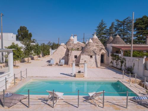 Impalata Villa | HelloAPULIA Monopoli - Authentic Trulli Petricore with private SPA and pool