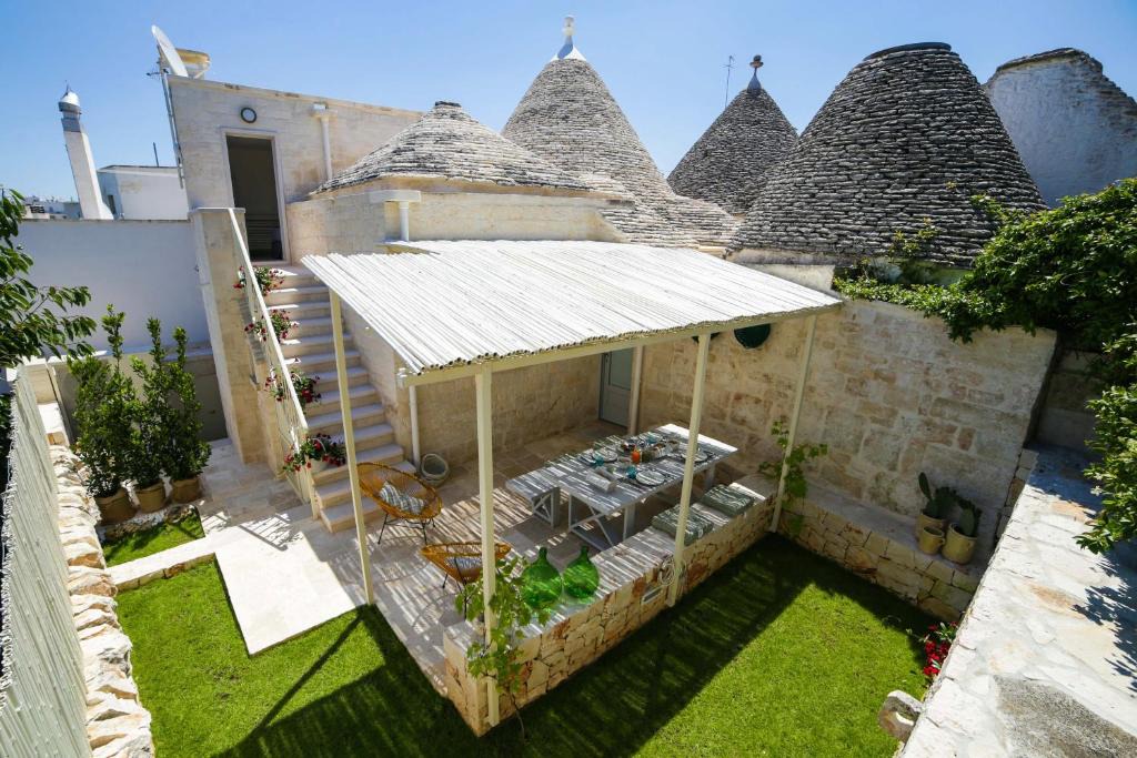 The Trulli of Alberobello House | Hermanas Relais - trulli luxury