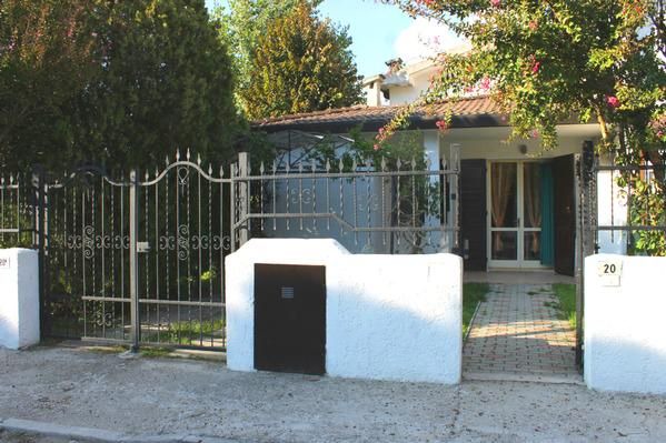 Lido degli Scacchi House | Holiday house Lido degli Scacchi for 1 - 6 persons with 2 bedrooms - Holiday house