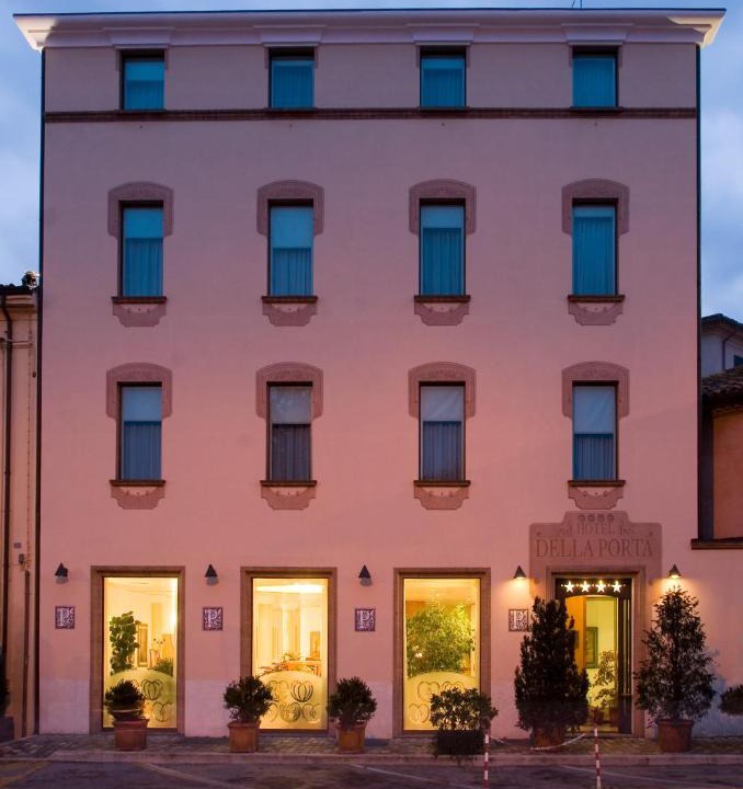Santarcangelo di Romagna Hotel | Hotel Della Porta