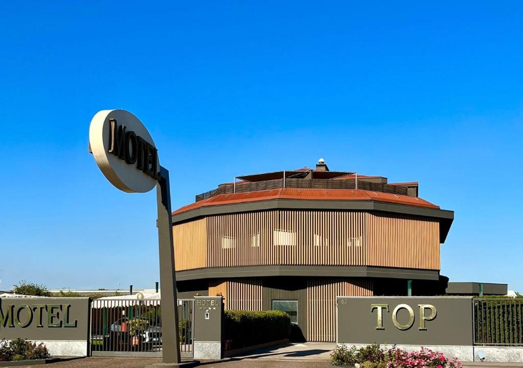 Cusago Hotel | Hotel Motel Top