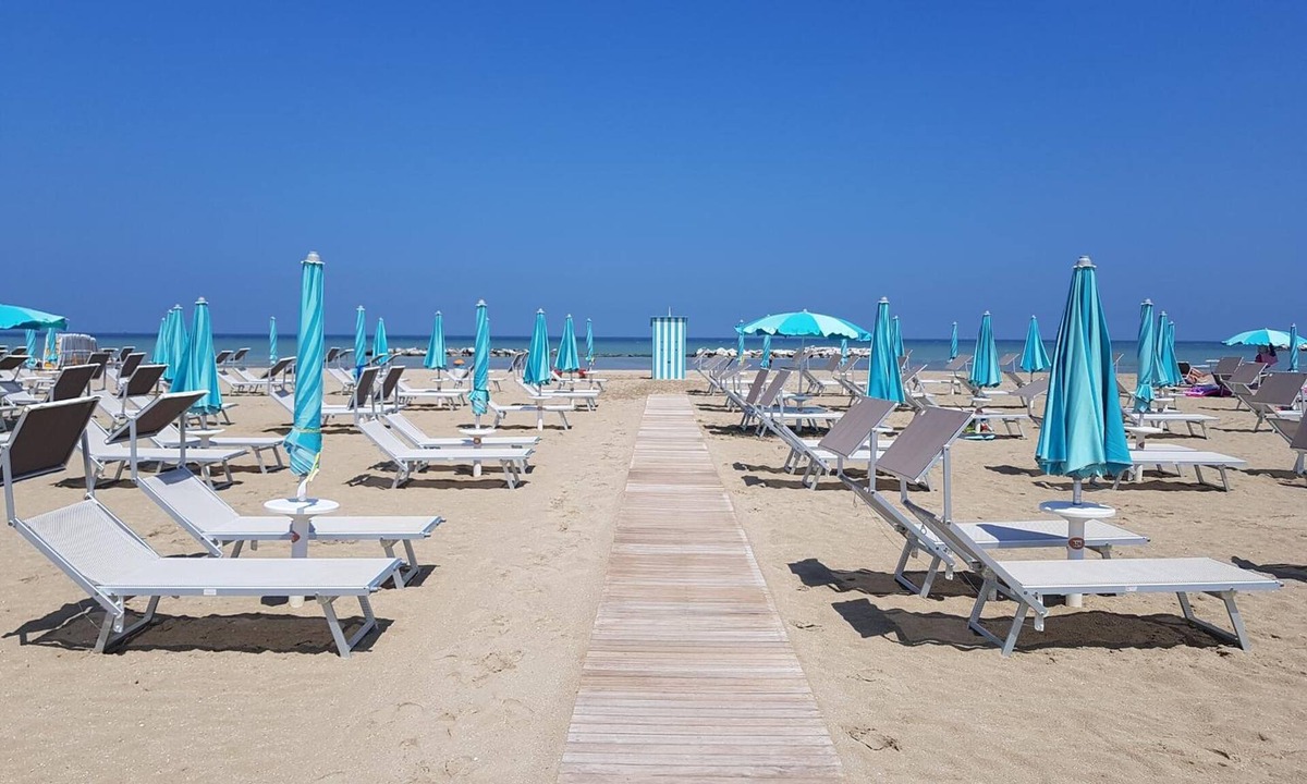 San Giuliano a Mare Hotel | Hotel Paloma
