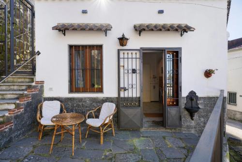 Castel Volturno Apartment | House Le Antiche Mura