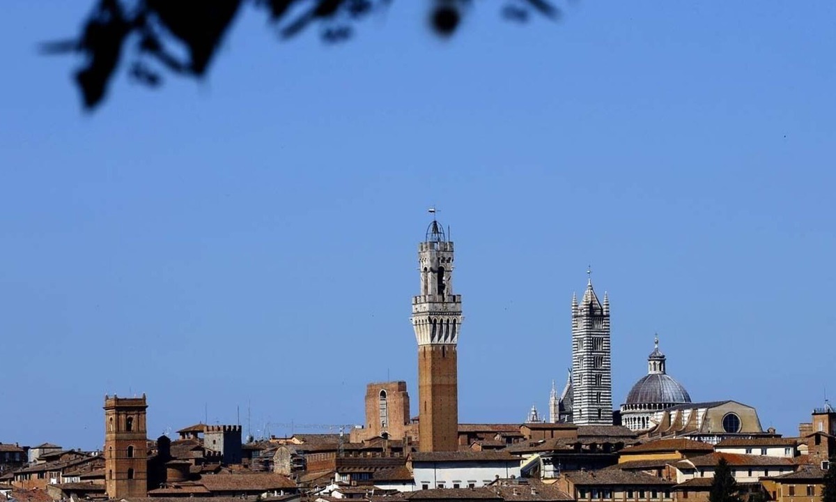 Siena Apartment | House style chic county near Siena