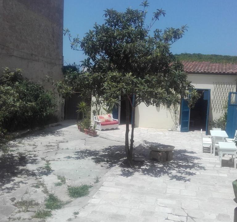 Brindisi Histotic Center Bed & Breakfast | Il cortile della monaca