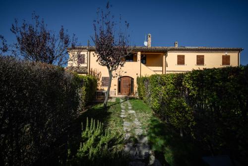Osimo Apartment | IMMERSA NEL VERDE