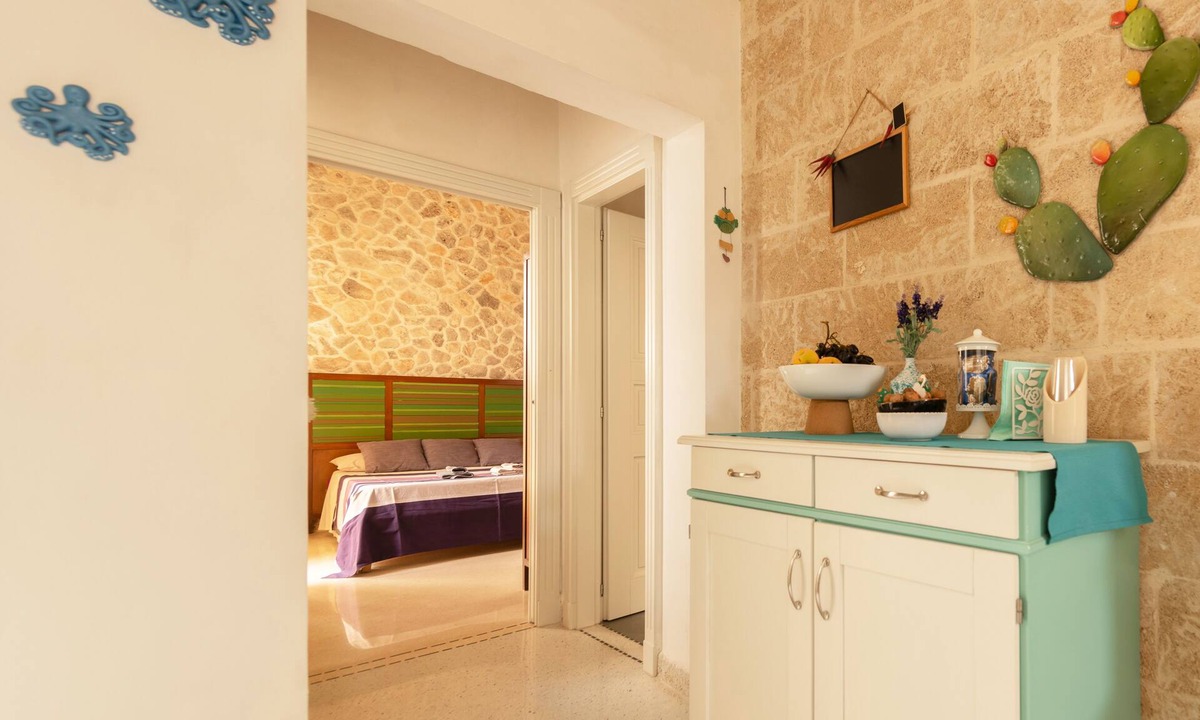 Vernole House | independent apartment