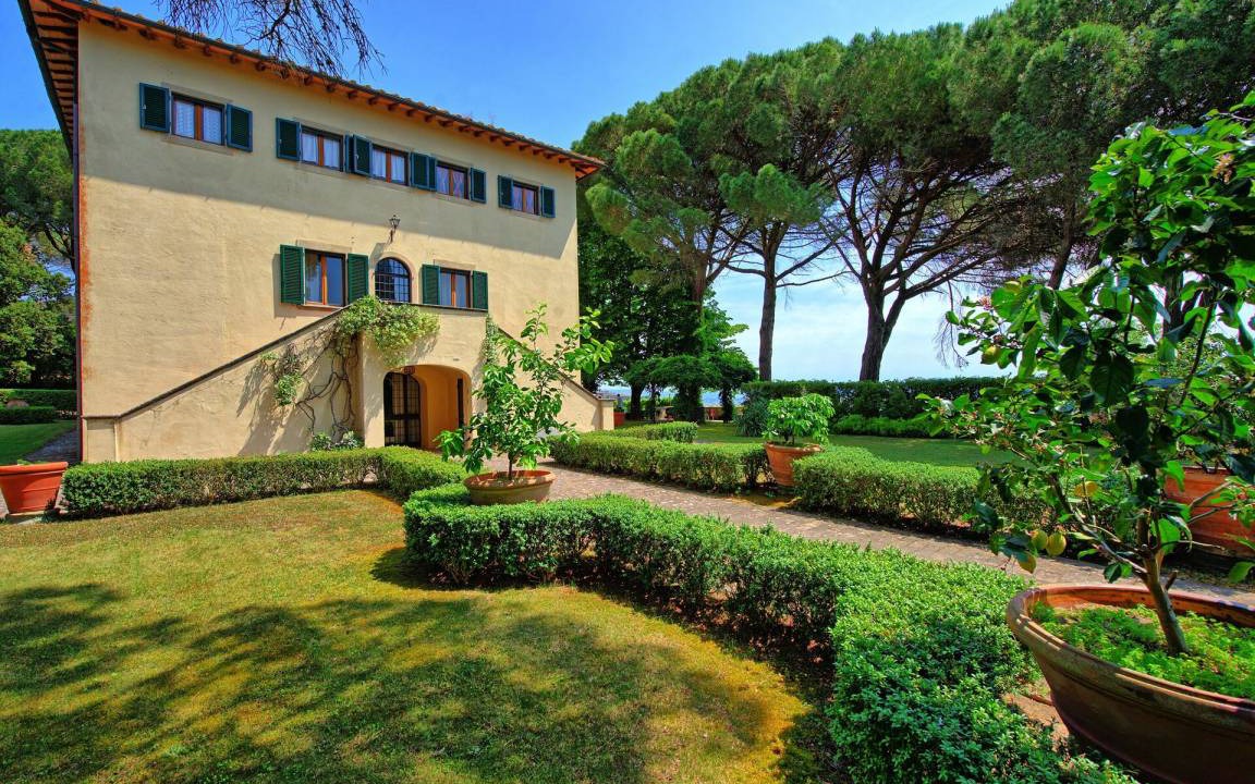 Montecatini Val di Cecina Villa | 700 m² Villa ∙ 10 bedrooms ∙ 20 guests