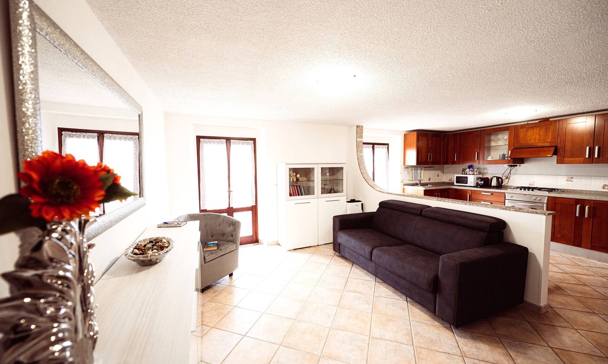 Maslianico Apartment | Just 3 km from Cernobbio and the lake, intimate accommodation, with panoramic views.
