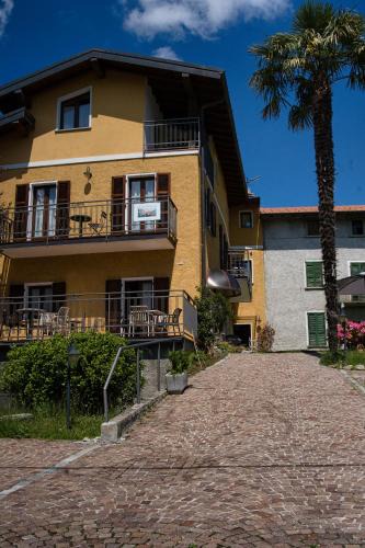 Pellio Intelvi Hotel | L'Oasi Intelvese