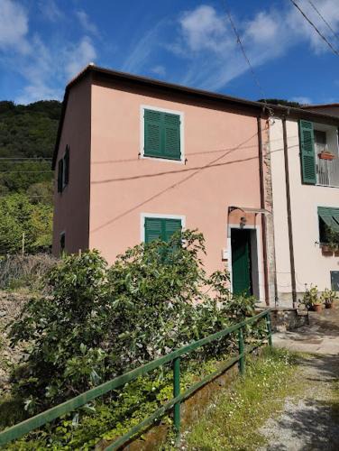 Moneglia Apartment | La casetta rosa