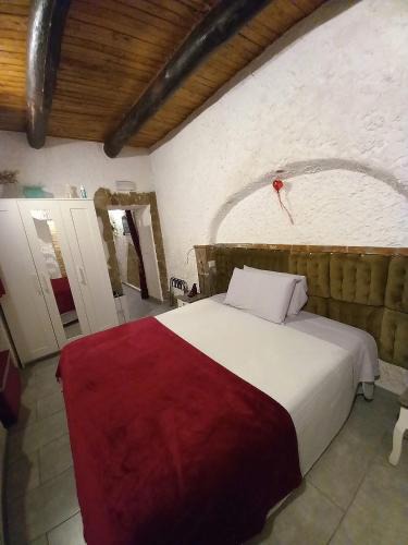 Quartieri Spagnoli House | La Grotta