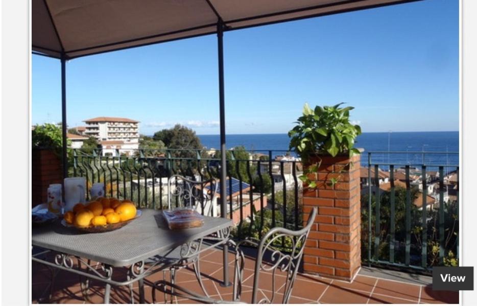Aci Trezza Apartment | La Magnolia