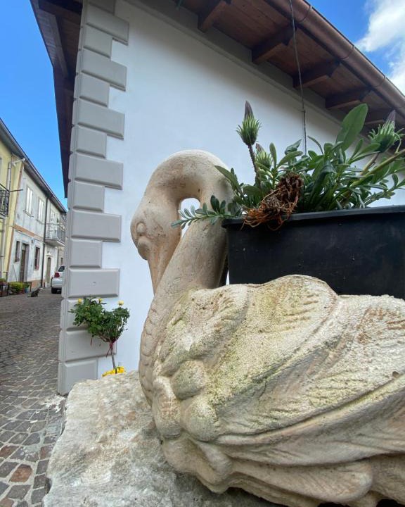 Montefalcone di Val Fortore Apartment | La Perla Del Borgo