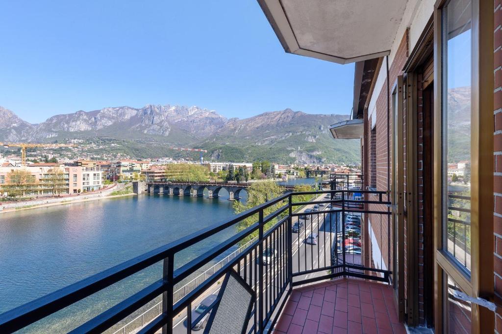 Malgrate Apartment | La terrazza sull’Adda