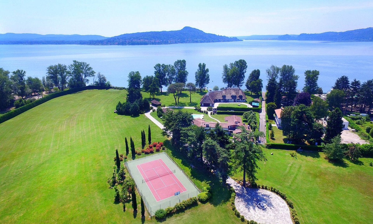 Lesa Villa | Lakefront villa with pool, tennis and golf! - Villa Solcio