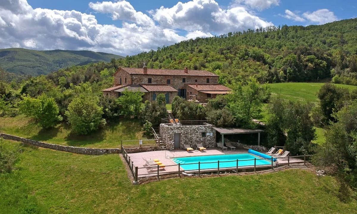 Bibbona Villa | Large private villa with heated fenced pool