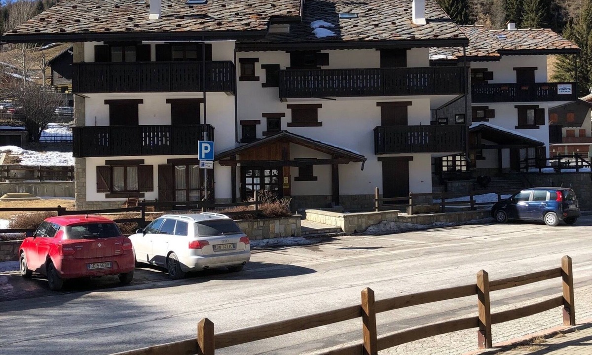 Champoluc Apartment | Large studio apartment in downtown Champoluc
