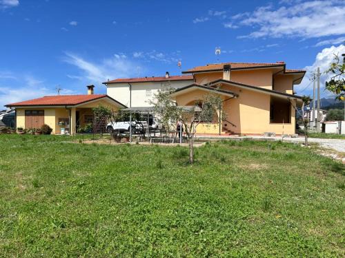 Camaiore Villa | LEMON VILLA