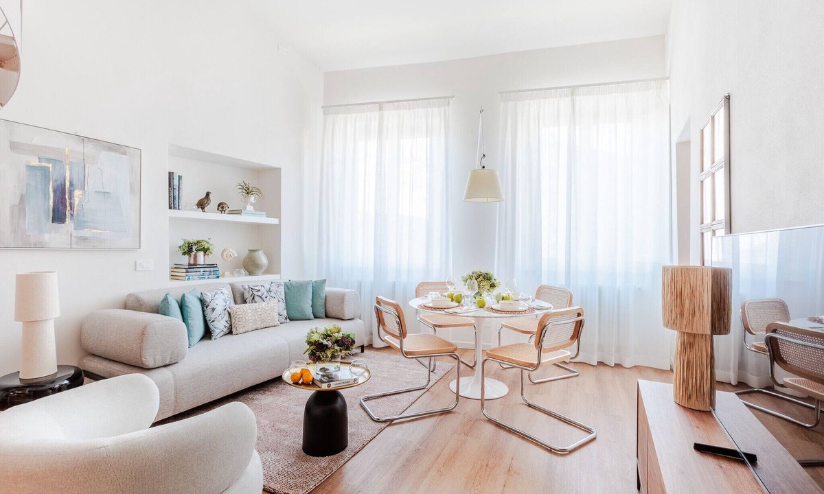 Lucca Historical Center Apartment | Luxury 2 Bedrooms 2 Bathrooms Penthouse, Elevator