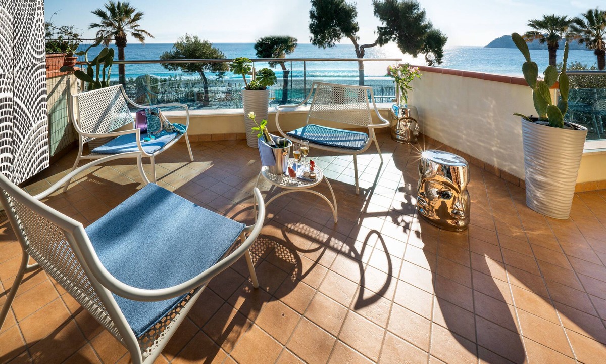 Mazzeo Apartment | Luxury Beachfront 2BR/2Bath Apartment, Taormina beach, access to Pool, Parking