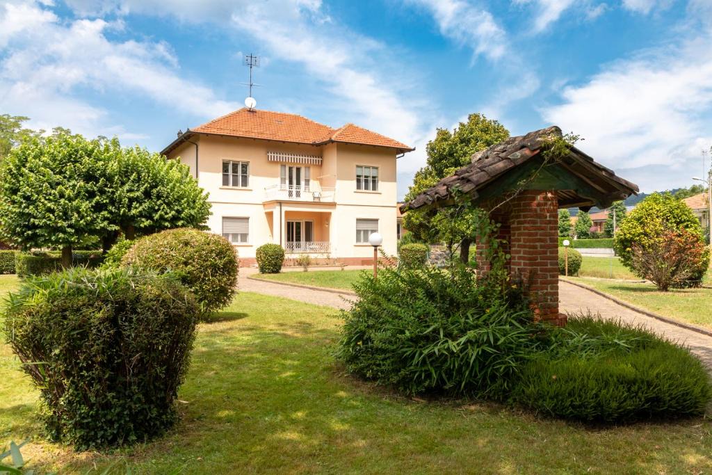 Aglie Apartment | Maison Cècile Appartamento in villa. Host Marianna