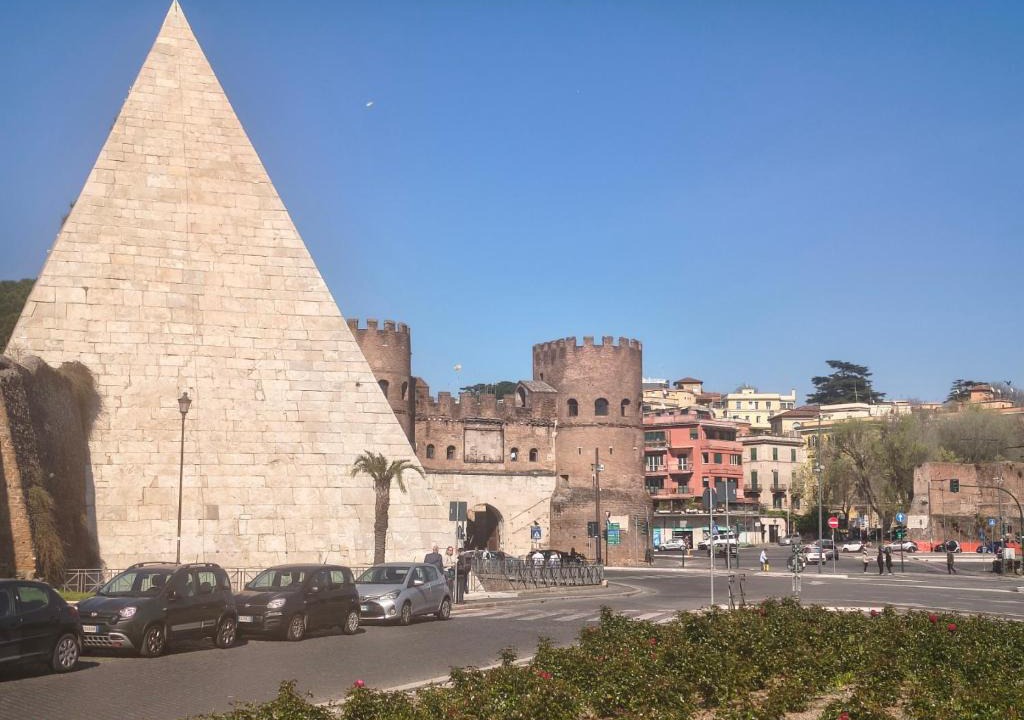 Garbatella Apartment | Maison Piramide