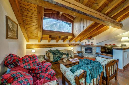 Courmayeur Apartment | Maison Sapin