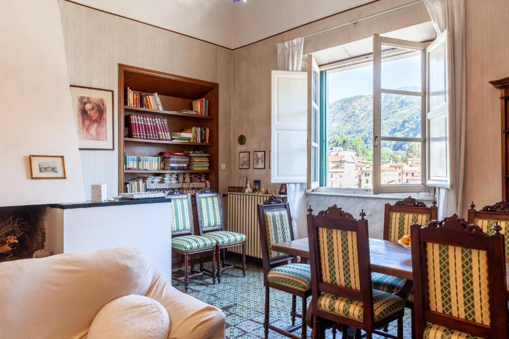 Carrara Apartment | Marble House