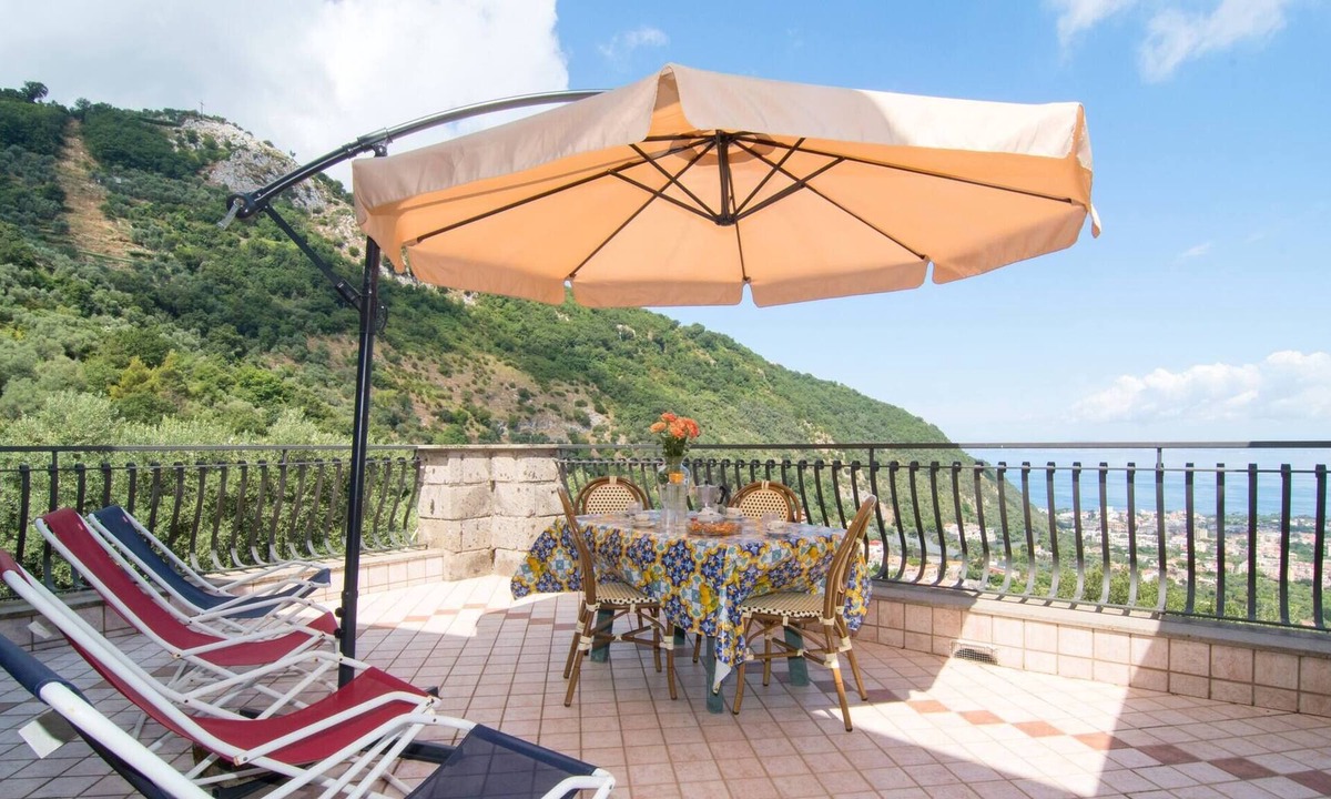 Sant'Agnello Villa | Marialaura House - Sorrento Hill - by aroundsorrento