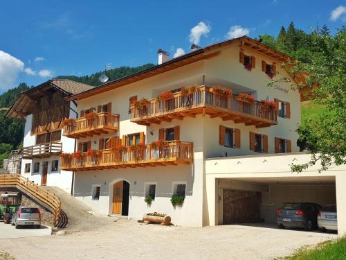 Lauregno Apartment | Mesnerhof