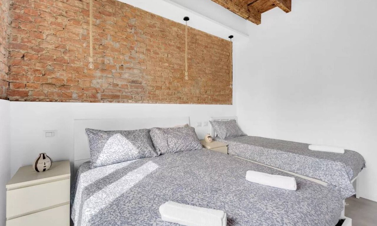 Turro Apartment | MO92 [Loreto–Cathedral] Bright Large
