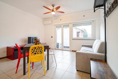 Lainate Apartment | Modern Apartment 5 Minutes from Rho