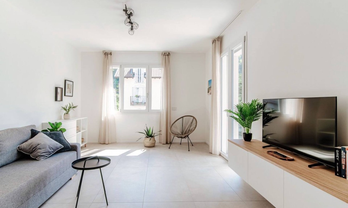 Como Apartment | Modern apartment just minutes from Como Center and Cernobbio (MENAGGIO)