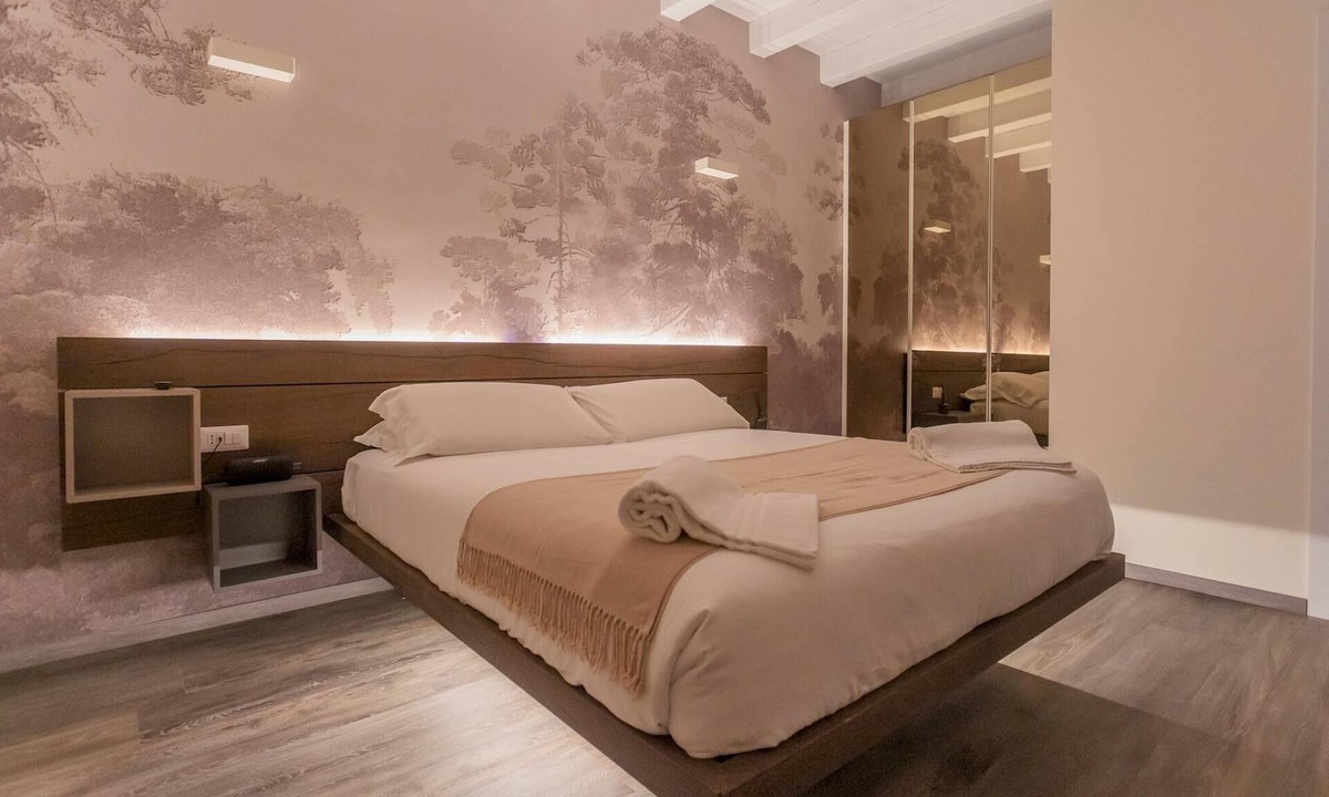 Como City Centre Apartment | Modern Stylish Apartment in Como City