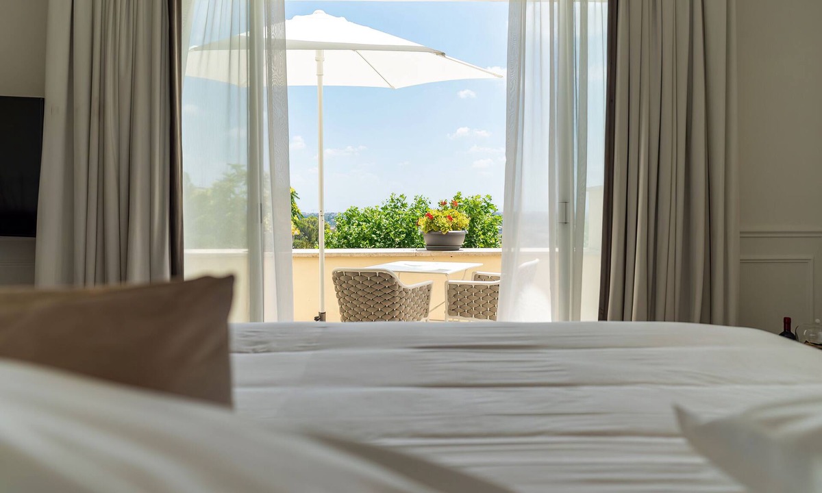 Trionfale Hotel | Monastero dei Santi