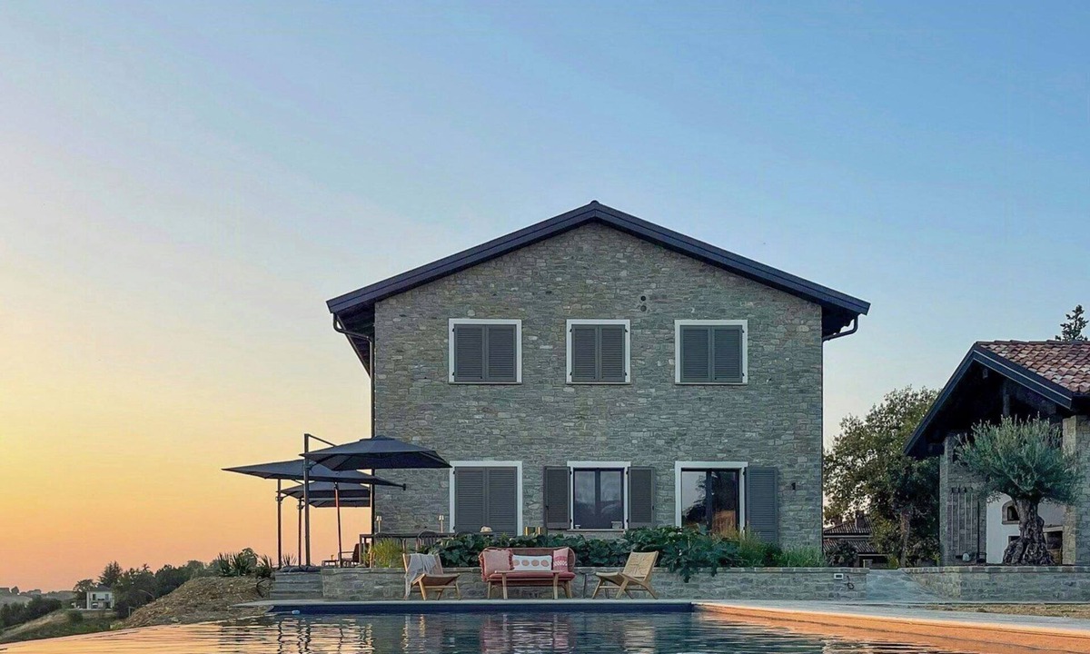 Abbazia House | New villa with infinity pool near Acqui Terme