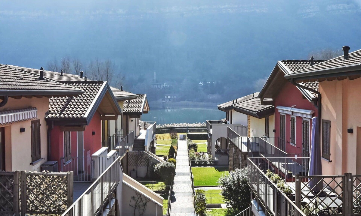 Spinone Al Lago Apartment | Nice apartment for 6 people with pool, WIFI, A/C, TV and terrace