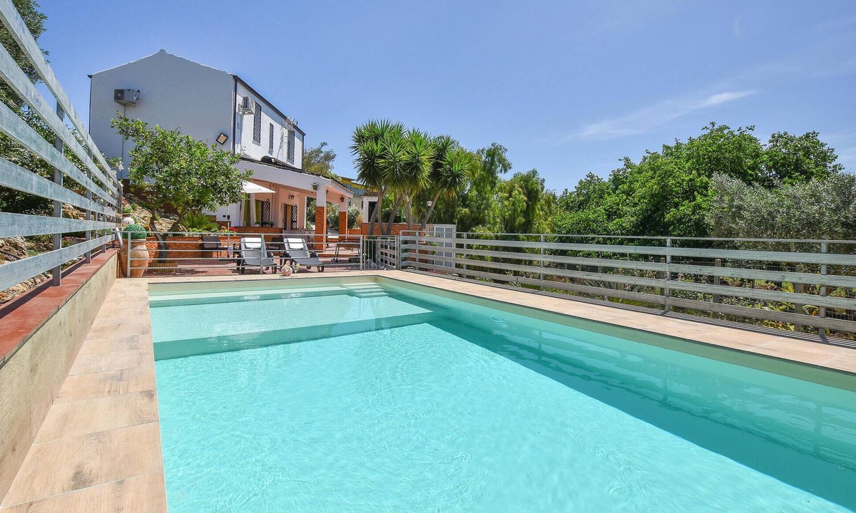 Partinico House | Nice home in Trappeto