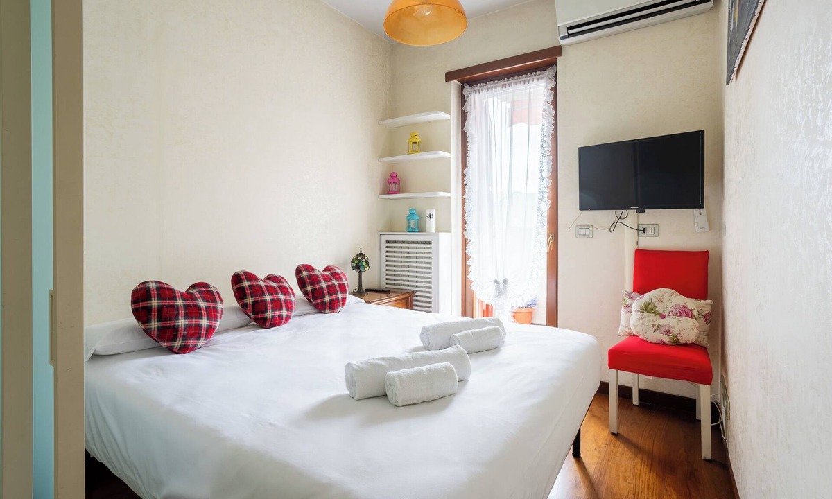 Segnano Apartment | [Niguarda-Bicocca] Studio Apartment with balcony