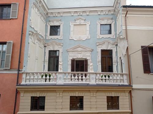 Old Town Bed & Breakfast | Palazzo Arrivabene B&B