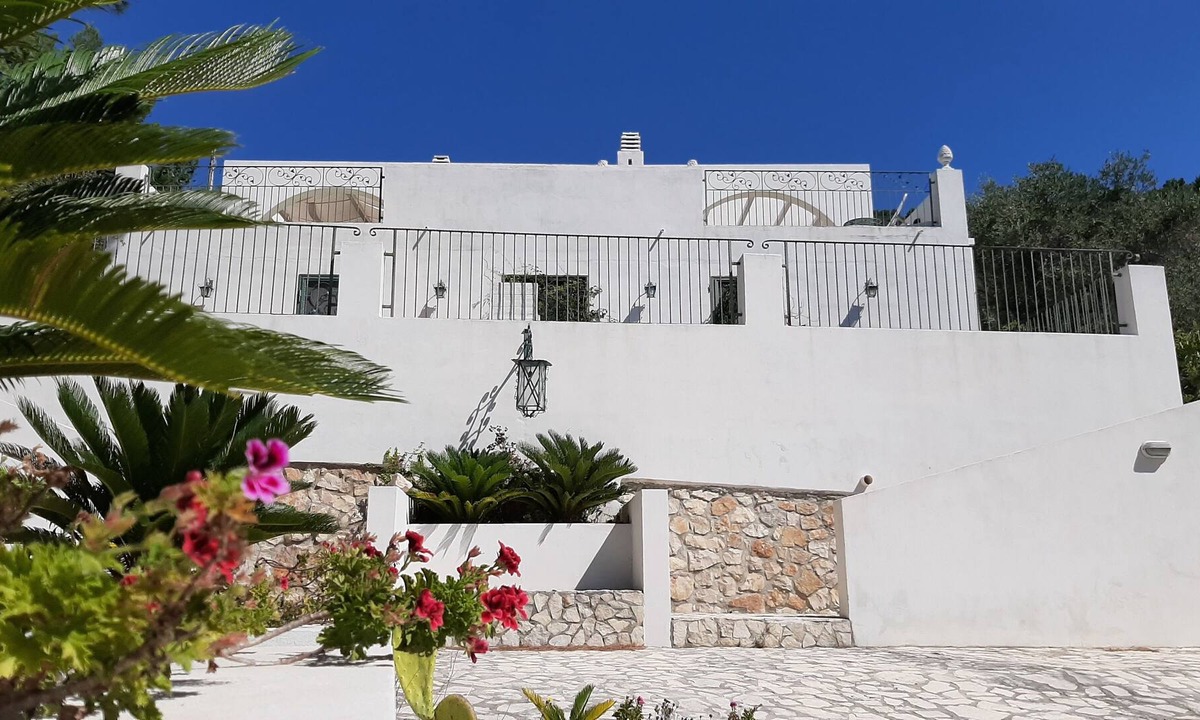Monte Sant'Angelo Villa | Panoramic Villa on the Gargano